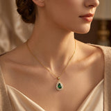 Collier en goutte d'eau en or et émeraude