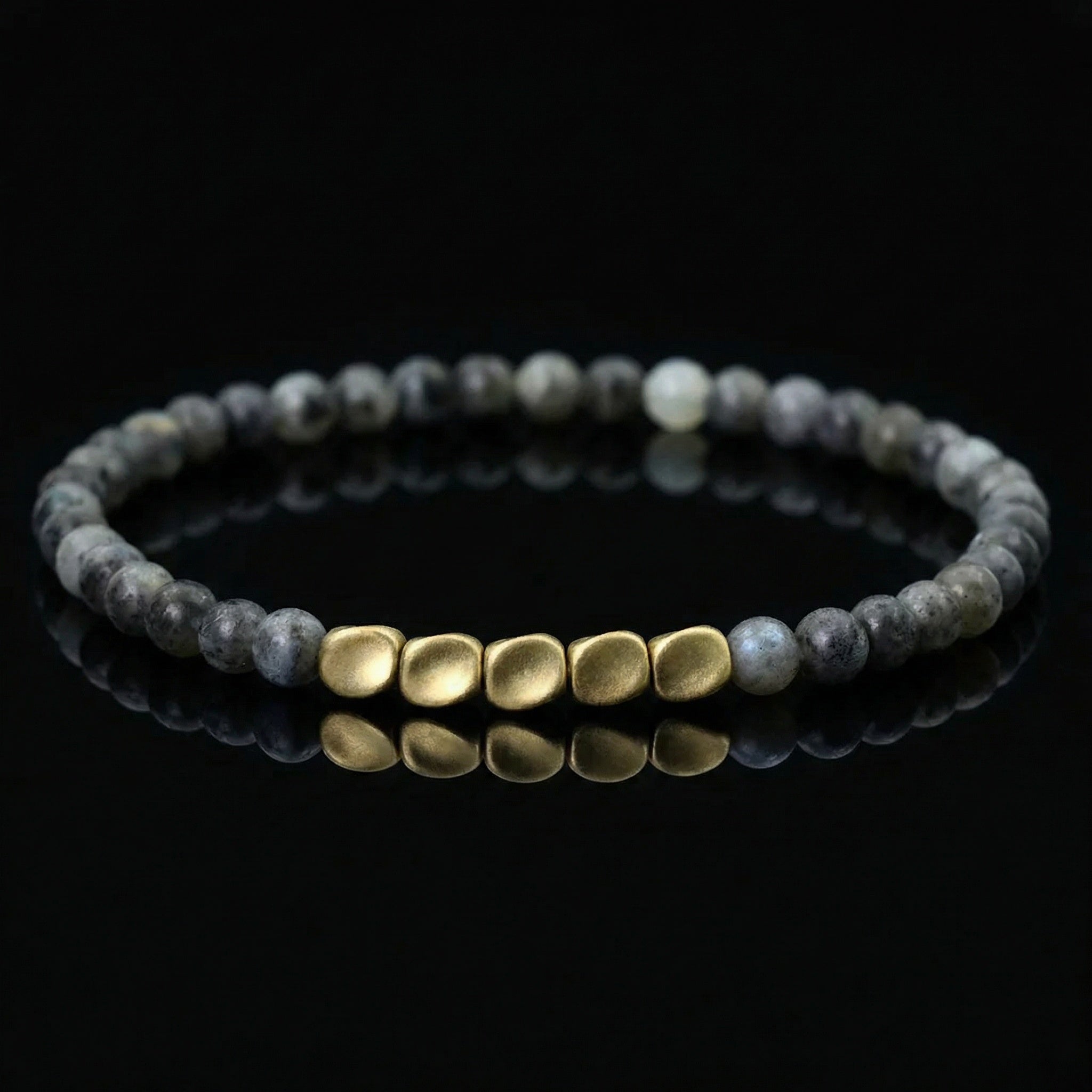 Elegáns tibeti energiakarkötő