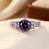 Bague en argent avec améthyste et pierres latérales