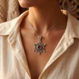 Collier Pendentif Étoile en Rubis Argenté
