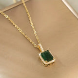 Collier Rectangulaire Halo en Or et Émeraude